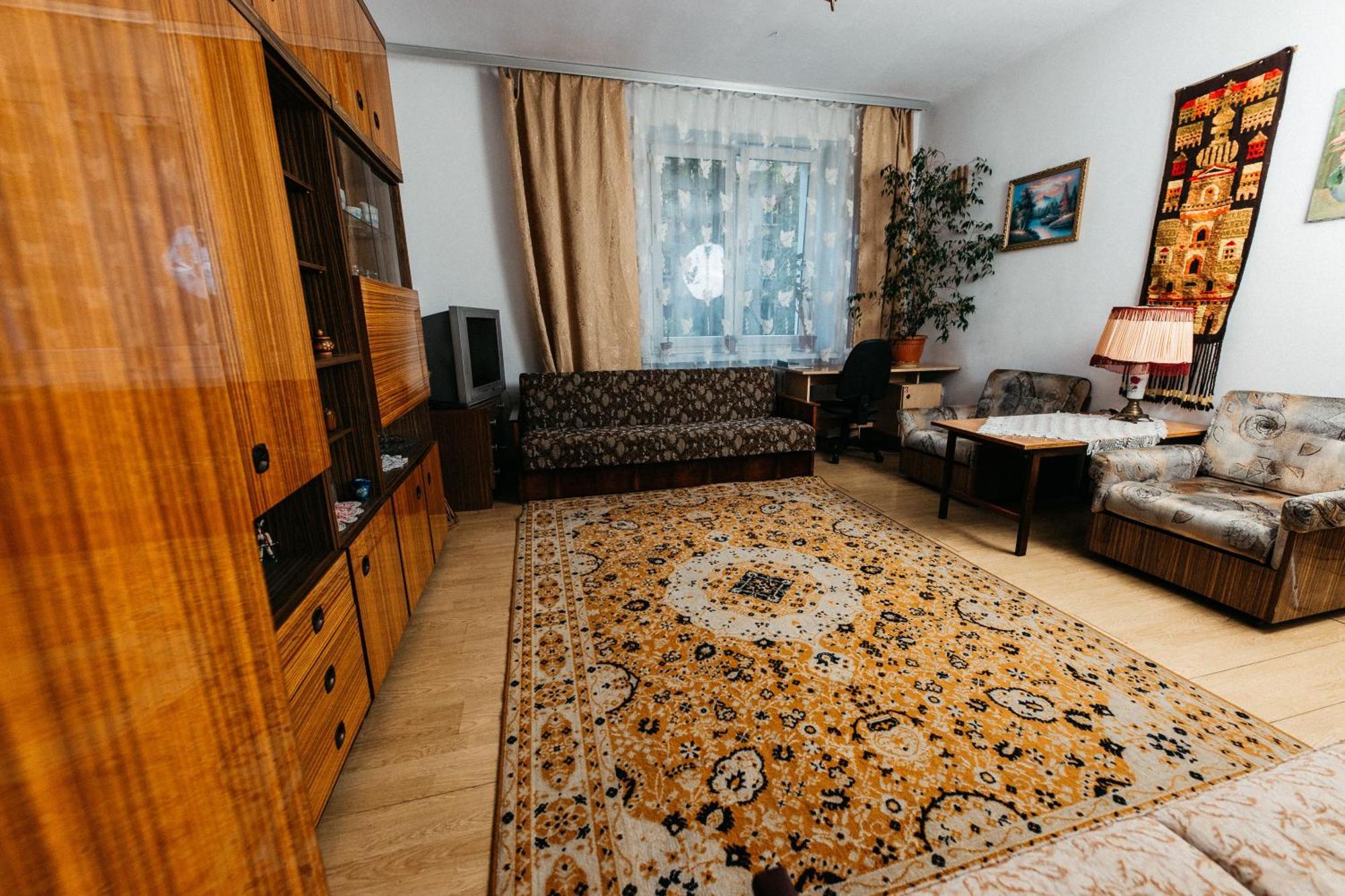 Feel The Old Socialist Style Apartment Cracovia Exterior foto