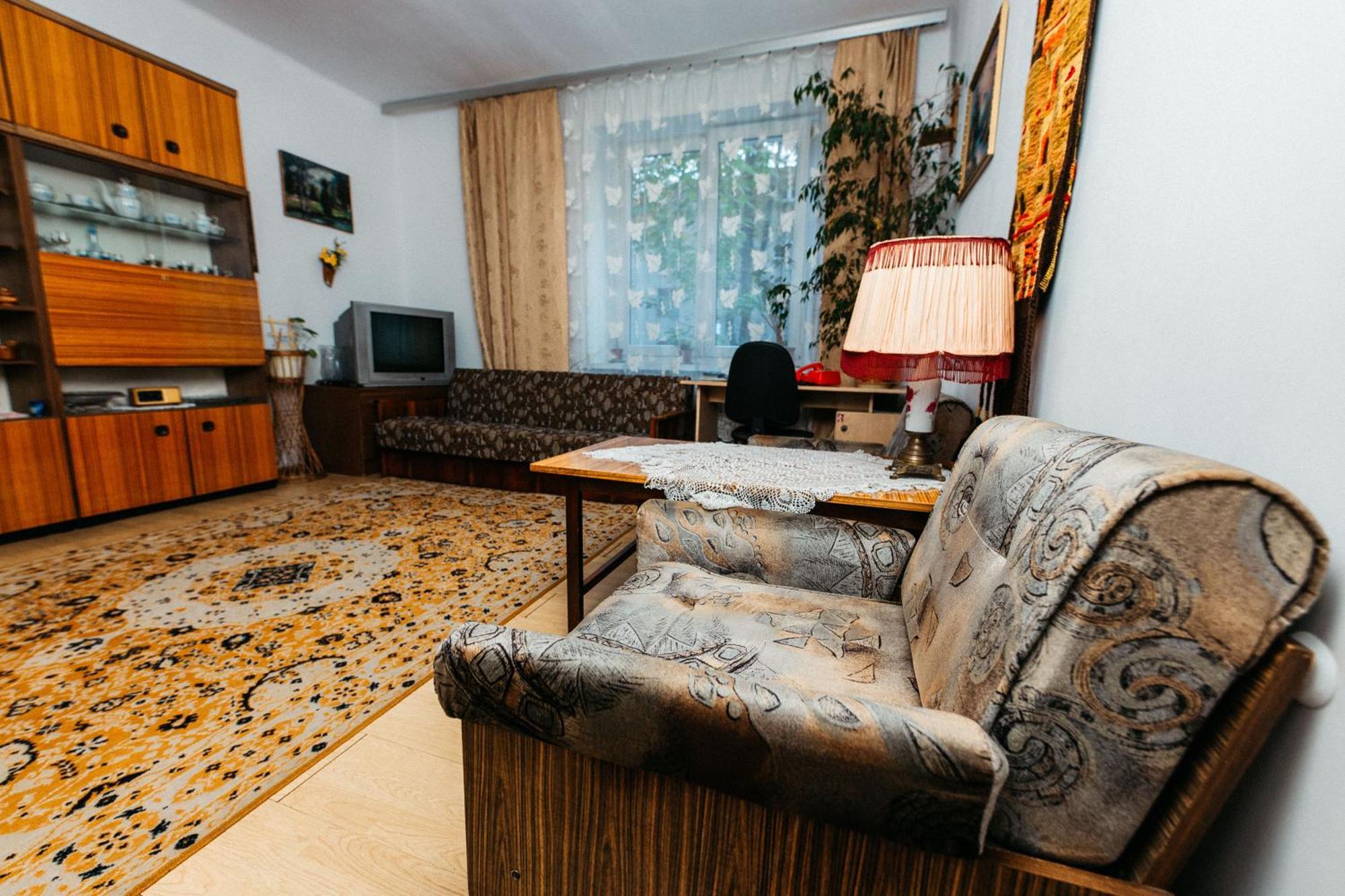 Feel The Old Socialist Style Apartment Cracovia Exterior foto
