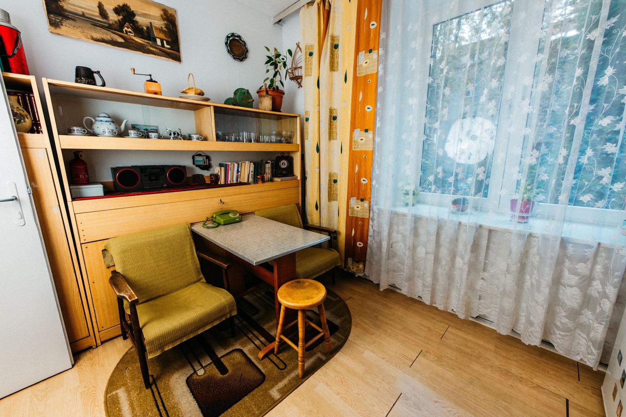 Feel The Old Socialist Style Apartment Cracovia Exterior foto
